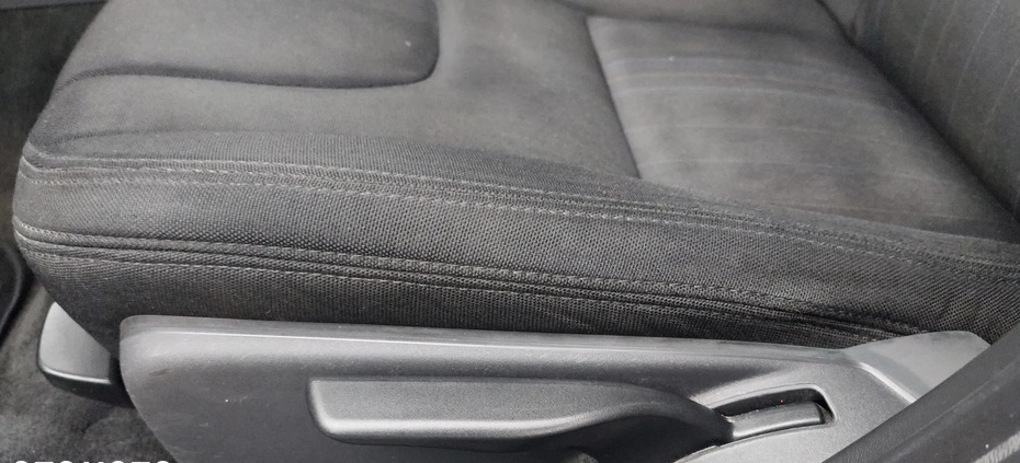 Volvo V60 cena 29900 przebieg: 300031, rok produkcji 2012 z Giżycko małe 562